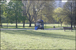Taki park nie jest przyjazny przyrodzie - czy może być inaczej? Fot. Mirosław Rzępała